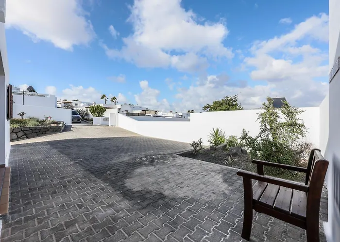 Lanzarote Altos By New Lanzasuites Serena 플라야블랑카